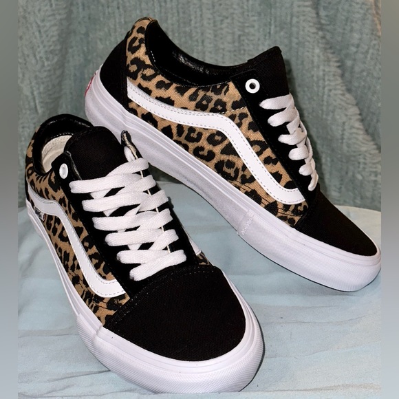 Vans Shoes - Vans Womens 7 Cheetah/Black
